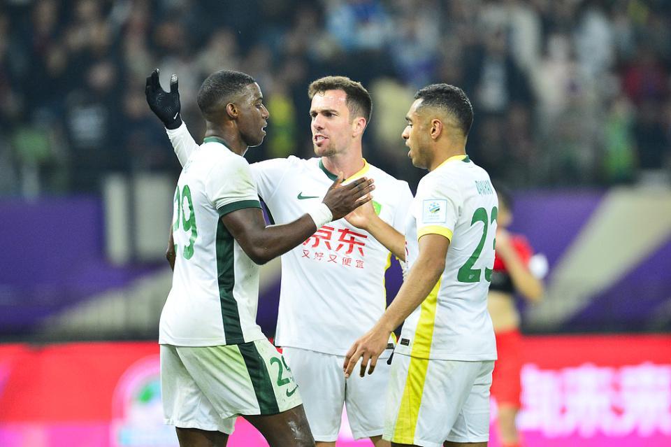 kaiyun平台-被扣5分+罚40万！国安官微硬刚足协：人在做天在看，球迷支持上诉