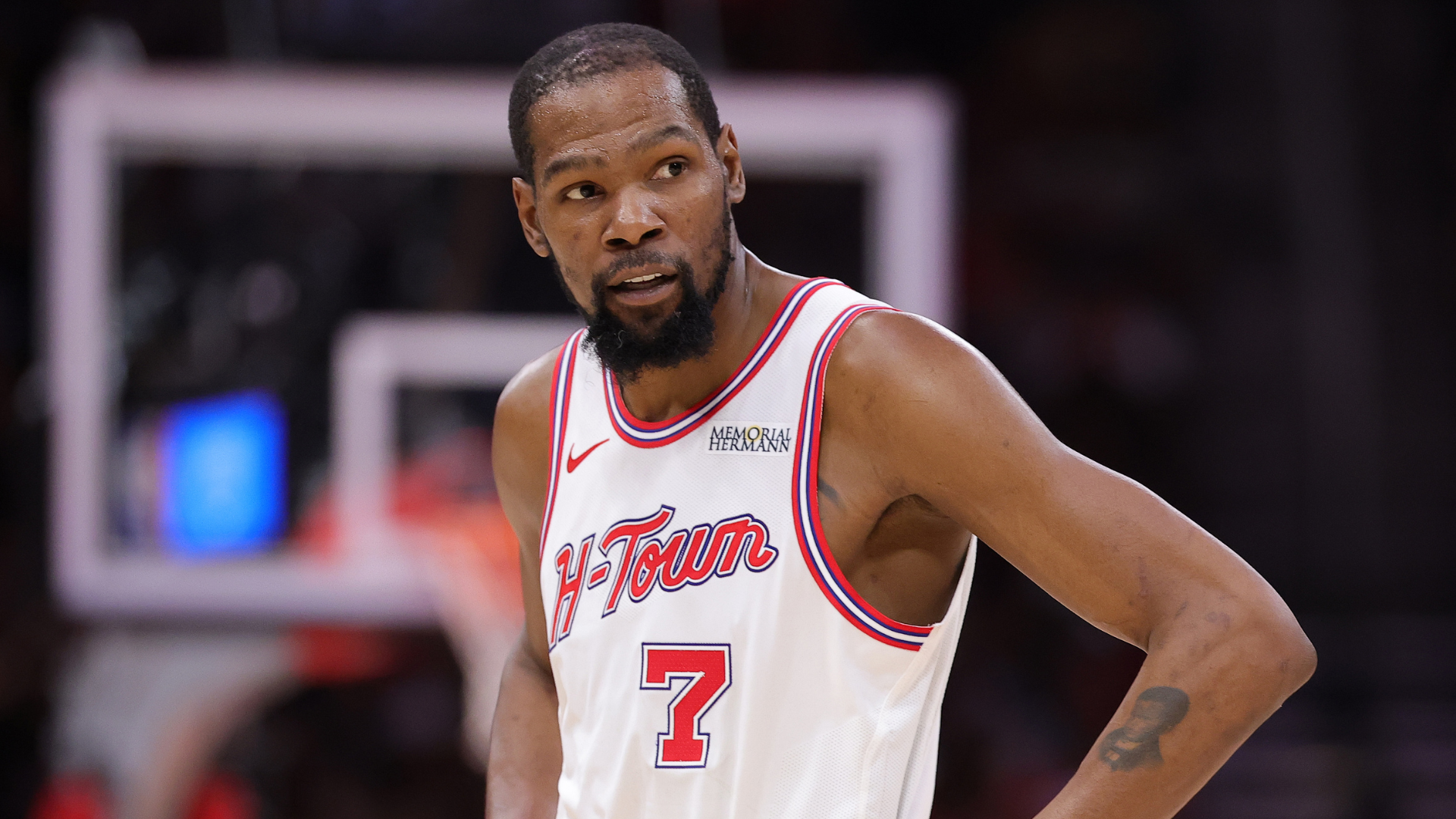 kaiyun中心-马刺把刀递给掘金，火箭白捡一个残血湖人