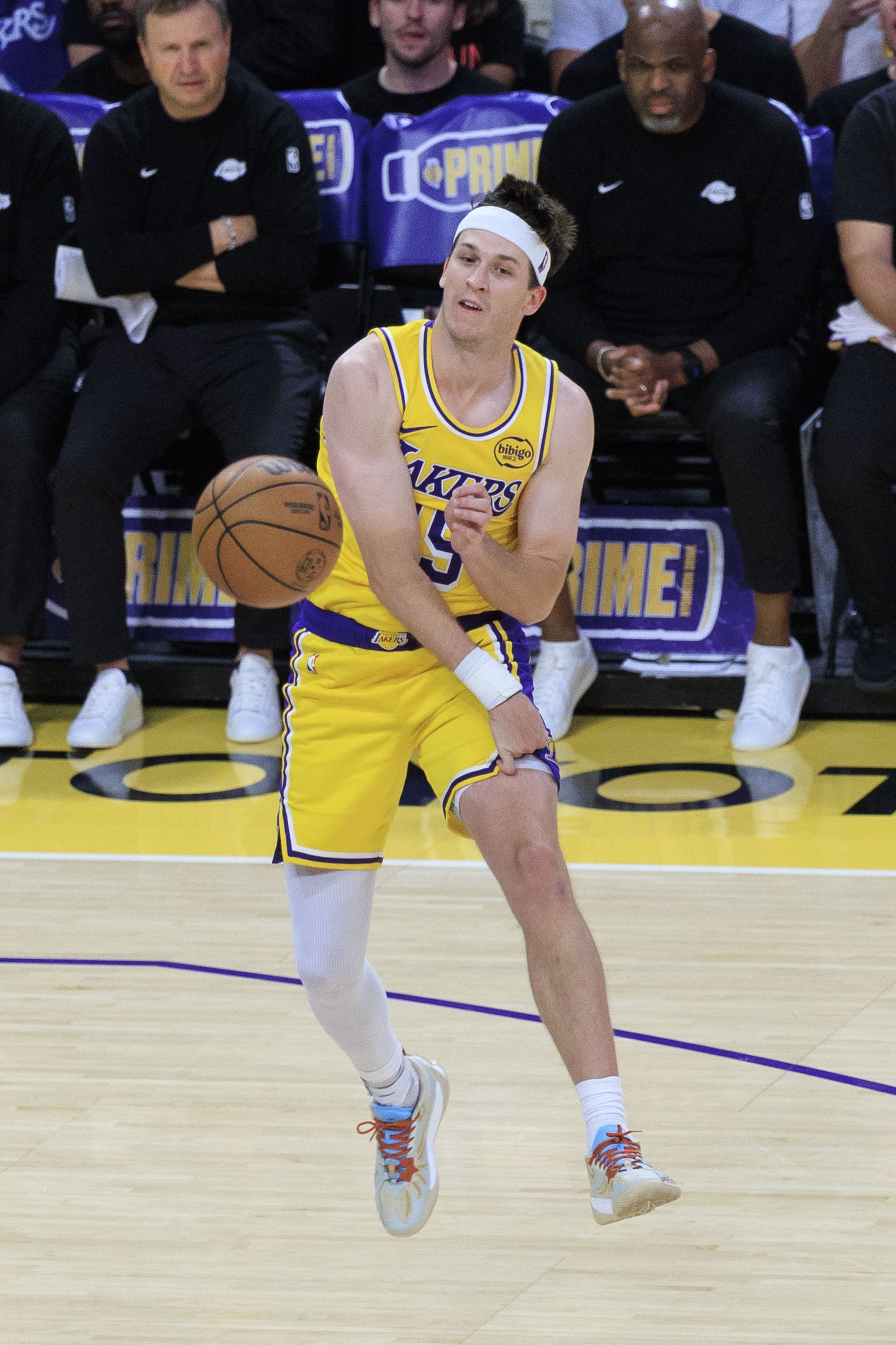 开云体育下载官网-名记：东契奇有机会在首轮后半段复出 里夫斯首轮复出可能性为零